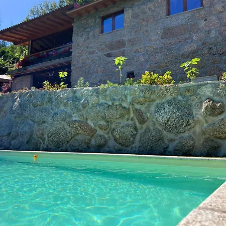 別荘 Casa Da Quinta Costa D'alem Geres テーラス・デ・ボウロ